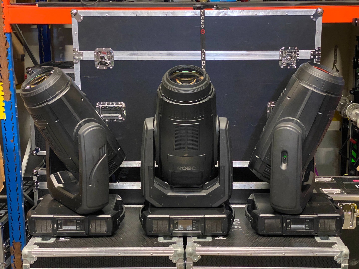 Robe BMFL Blade 3x 8000 EUR GebrauchteVeranstaltungstechnik.de